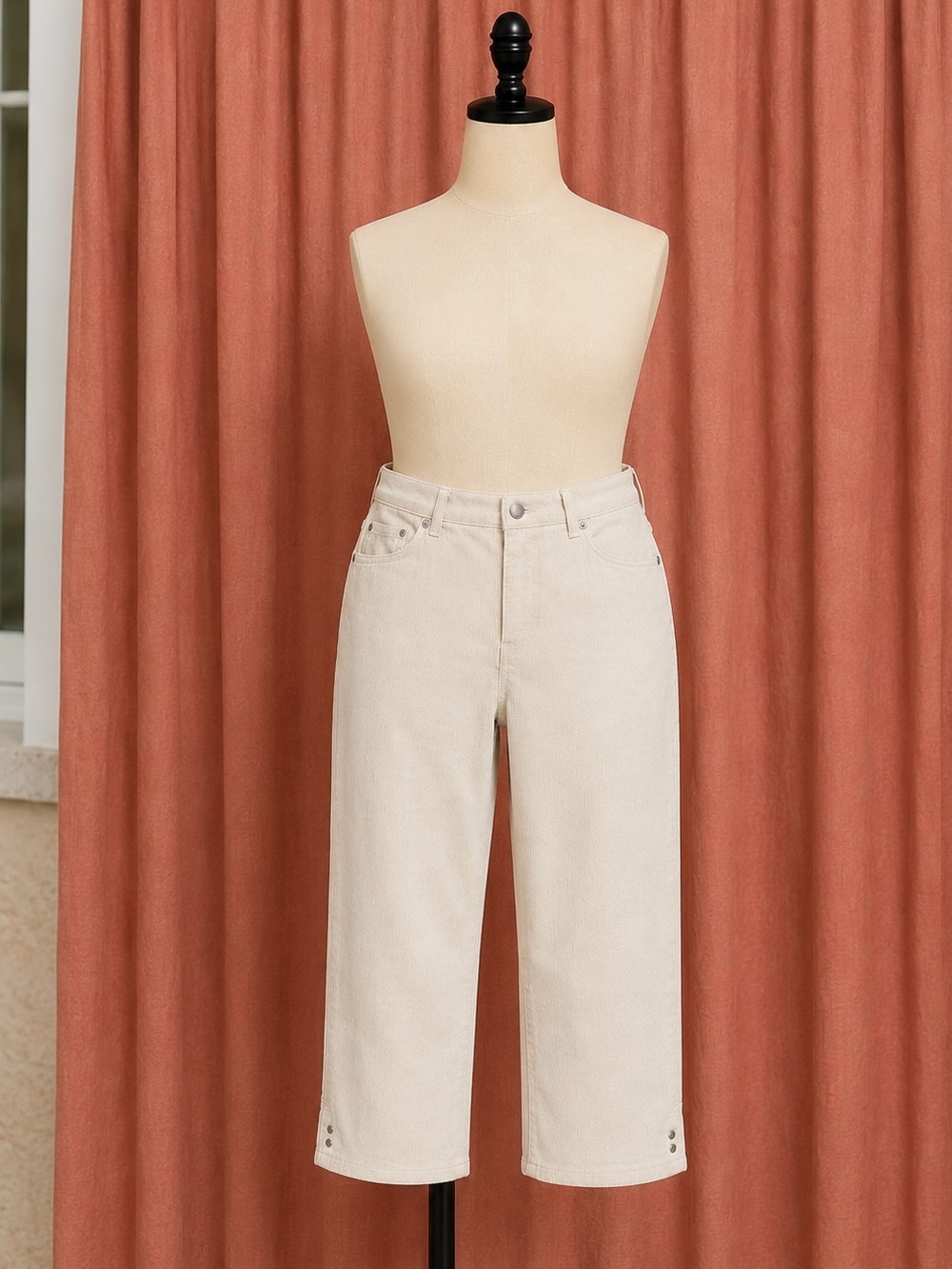 Gloria Vanderbilt Amanda Capri Pants Size10 Beige Pinstripe Stretch Cropped NWOT